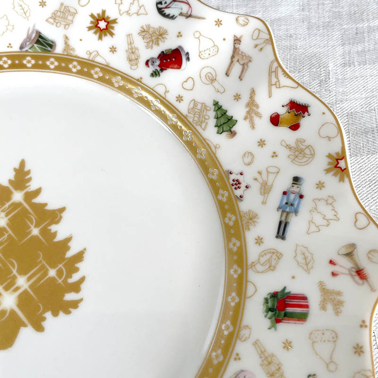 ビレロイ＆ボッホ　ノエル　クリスマス　プレート　ゴールドツリー　箱付き　Toys Delight 12TWdt3