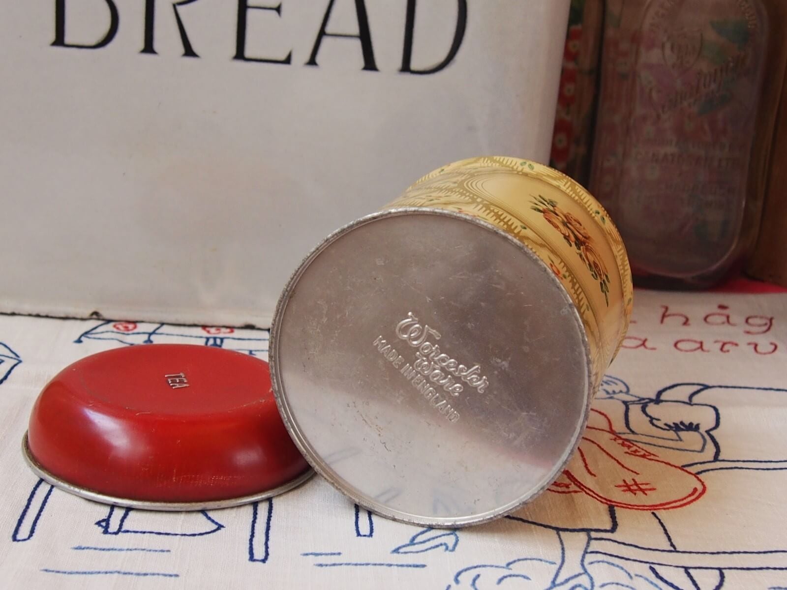 イギリスアンティーク アルミキャニスター TEA | Bonny Bee