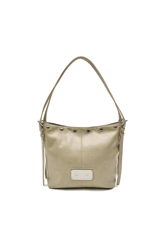 [Matin Kim] MATIN STUD POINT SMALL SHOULDER BAG IN BEIGE 正規品 韓国ブランド 韓国通販 韓国代行 韓国ファッション マーティンキム matinkim 日本 店舗