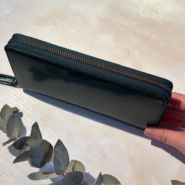B.stuff　コの字型ファスナー長財布