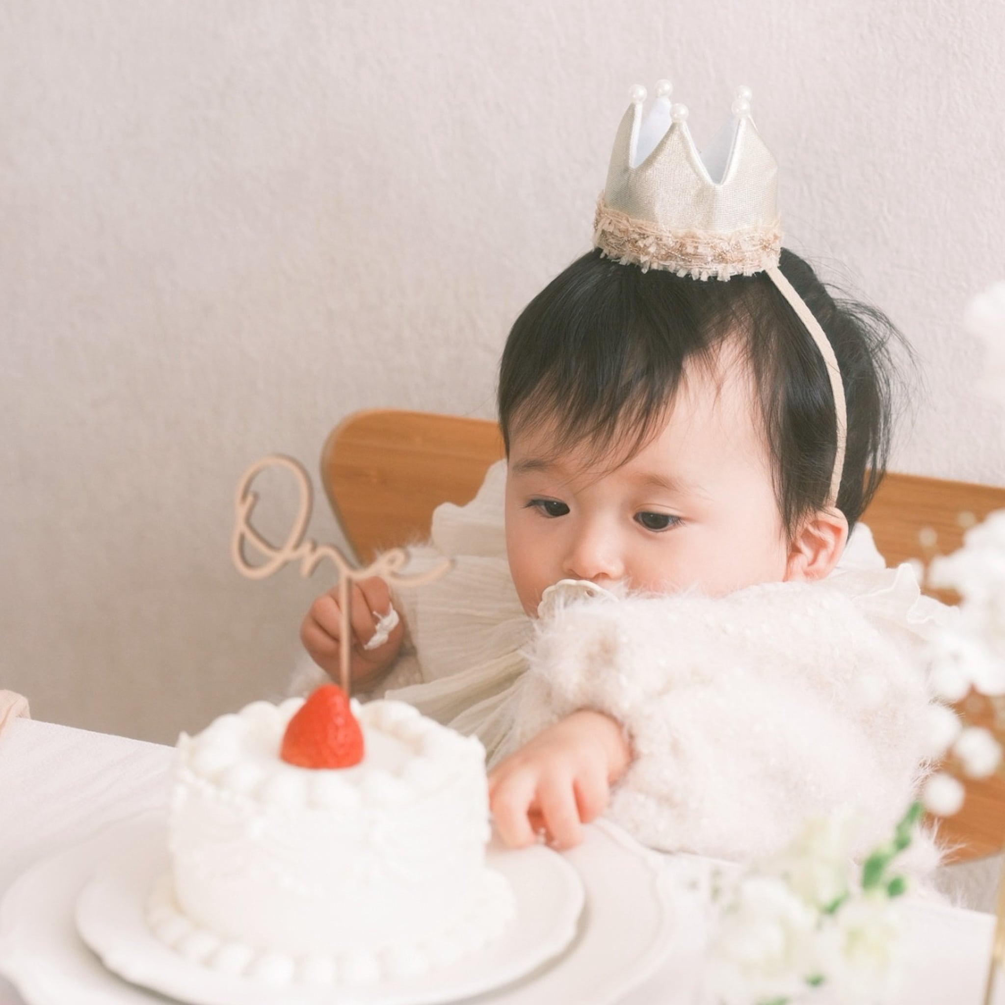 W026 【 Cake Topper / One 】木製 ケーキトッパー バースデー 誕生日