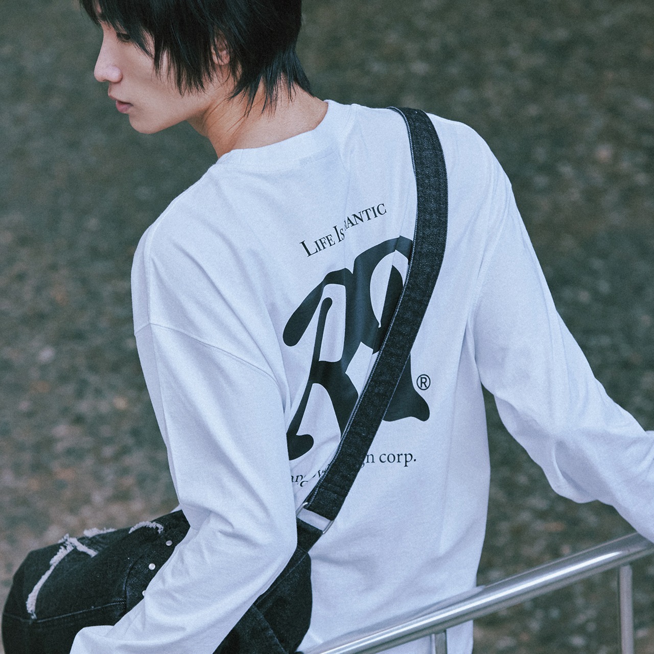 R LOGO L/S_WHT