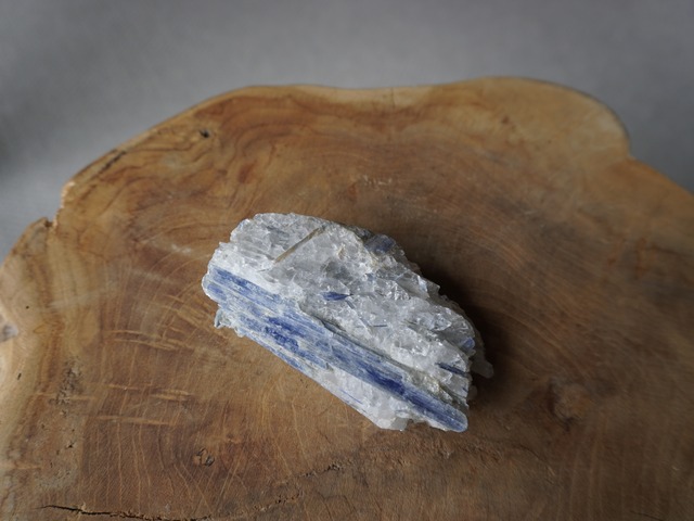 kyanite