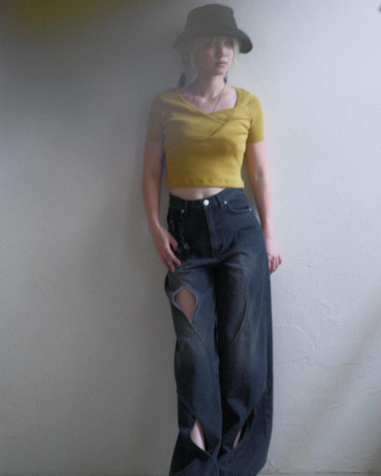 Curve Cutwork Denim Pants / BLACK - 2