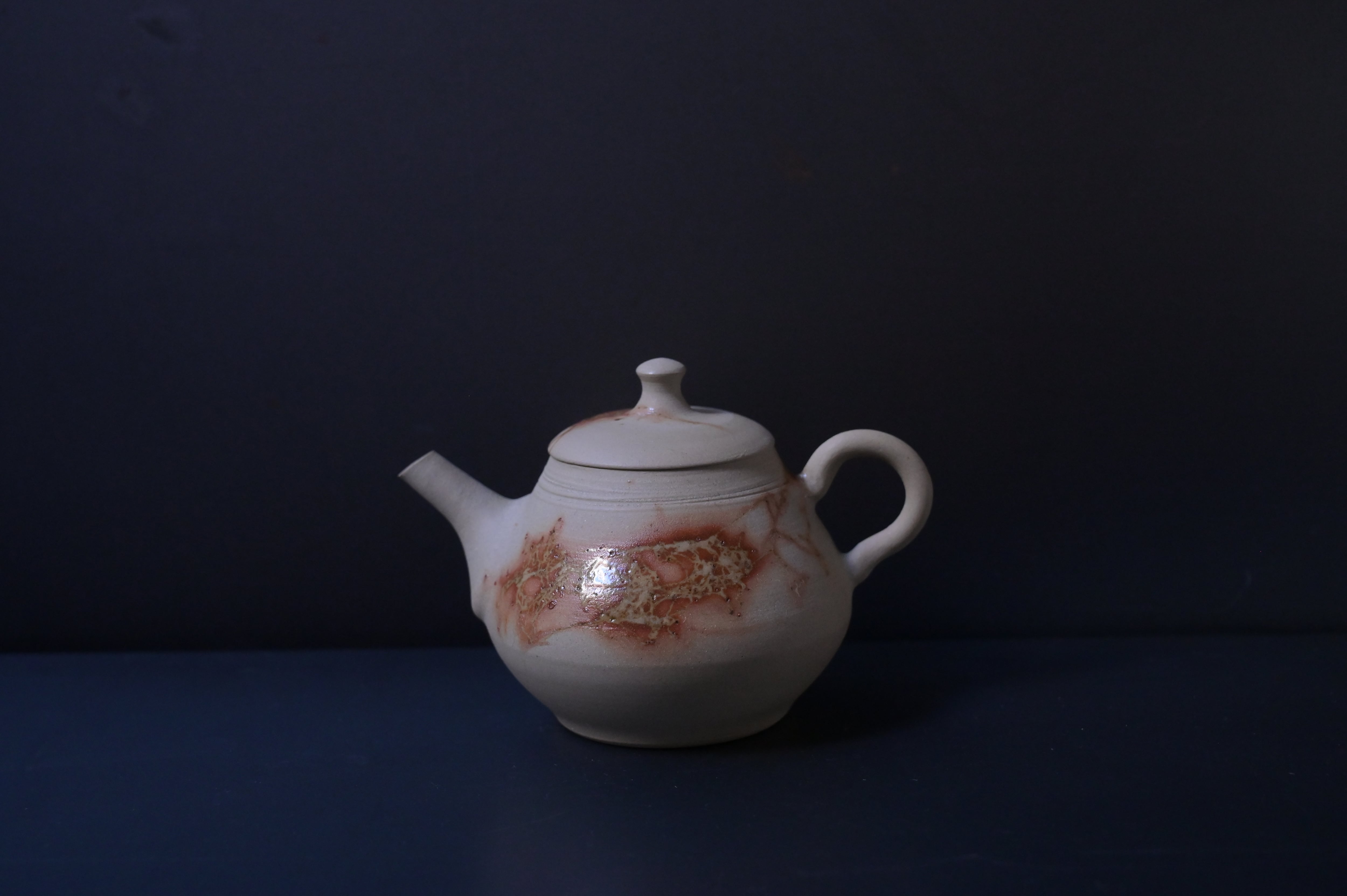 谷川仁・白泥藻掛け 茶銚 | 鎌倉倶楽部 茶寮 谷川仁・白泥藻掛け 茶銚 | 鎌倉倶楽部 茶寮