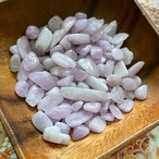 元気なさざれ　～ミルキーなクンツァイト～　100グラム　