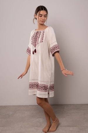 ウクライナ刺繍ヴィシヴァンカ・クラシック　七分袖　ドニプロ　手刺繍　麻　レディース・フリーサイズ