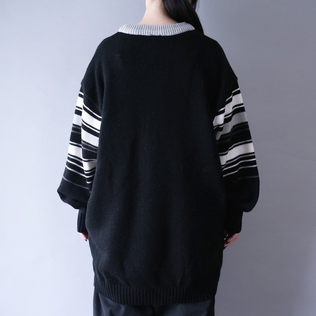 "SOUTH POLE" monotone coloring border pattern over silhouette knit