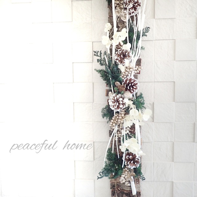 白樺と白枝のタペストリー  ウィンターデコレーション