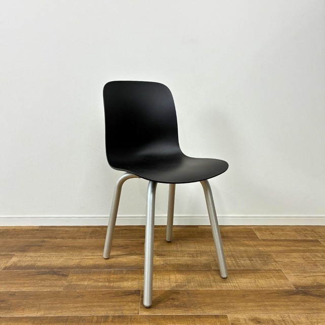 MAGIS SUBSTANCE Aluminium legs chair SD5030 aluminium × black マジス サブスタンス アルミニウム レッグス チェア アルミニウム × ブラック デザイナーズ家具 保証あり【未使用品】【200サイズ】