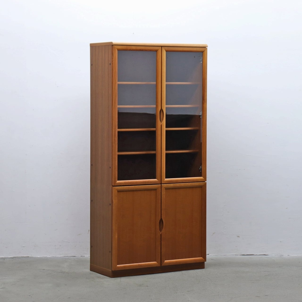 ヴィンテージ チーク材 キャビネット 食器棚 本棚 飾り棚 ラック 北欧