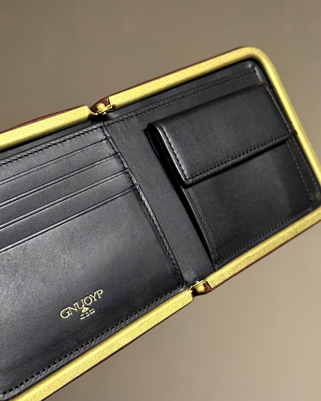 天溝折財布（Frameless Bi-Fold Wallet ） | GNUOYP (ニュピ)