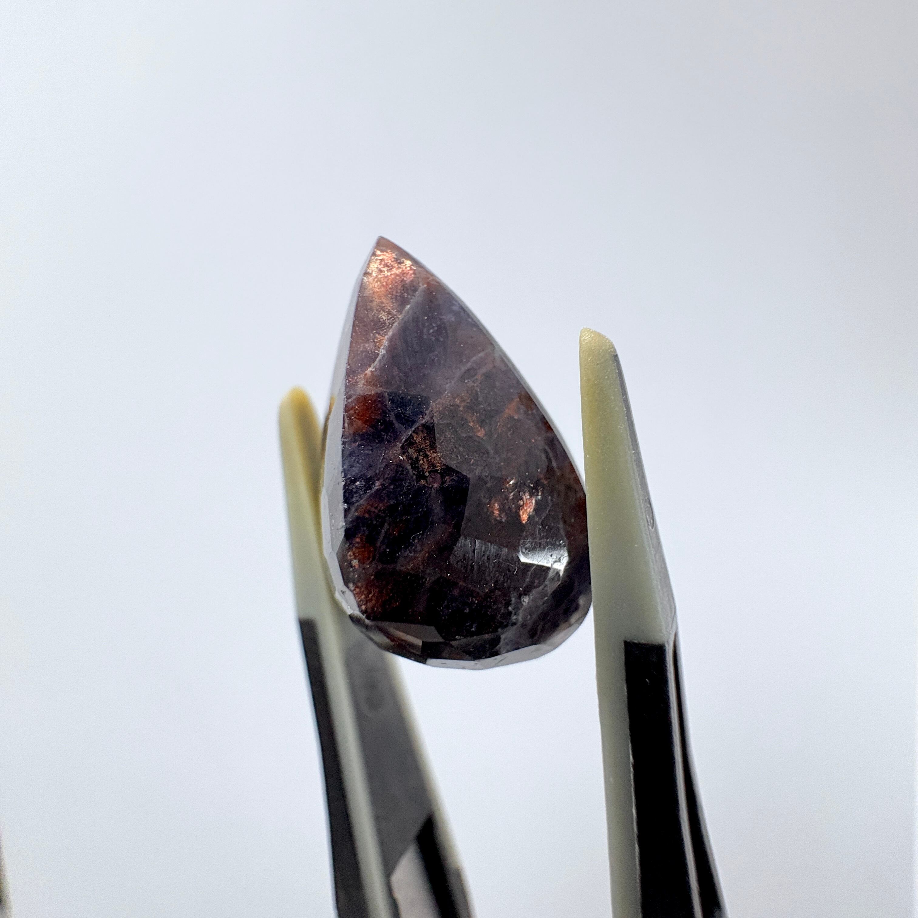 アイオライトサンストーン (ソ付) 10.53ct [01] | mit Stein