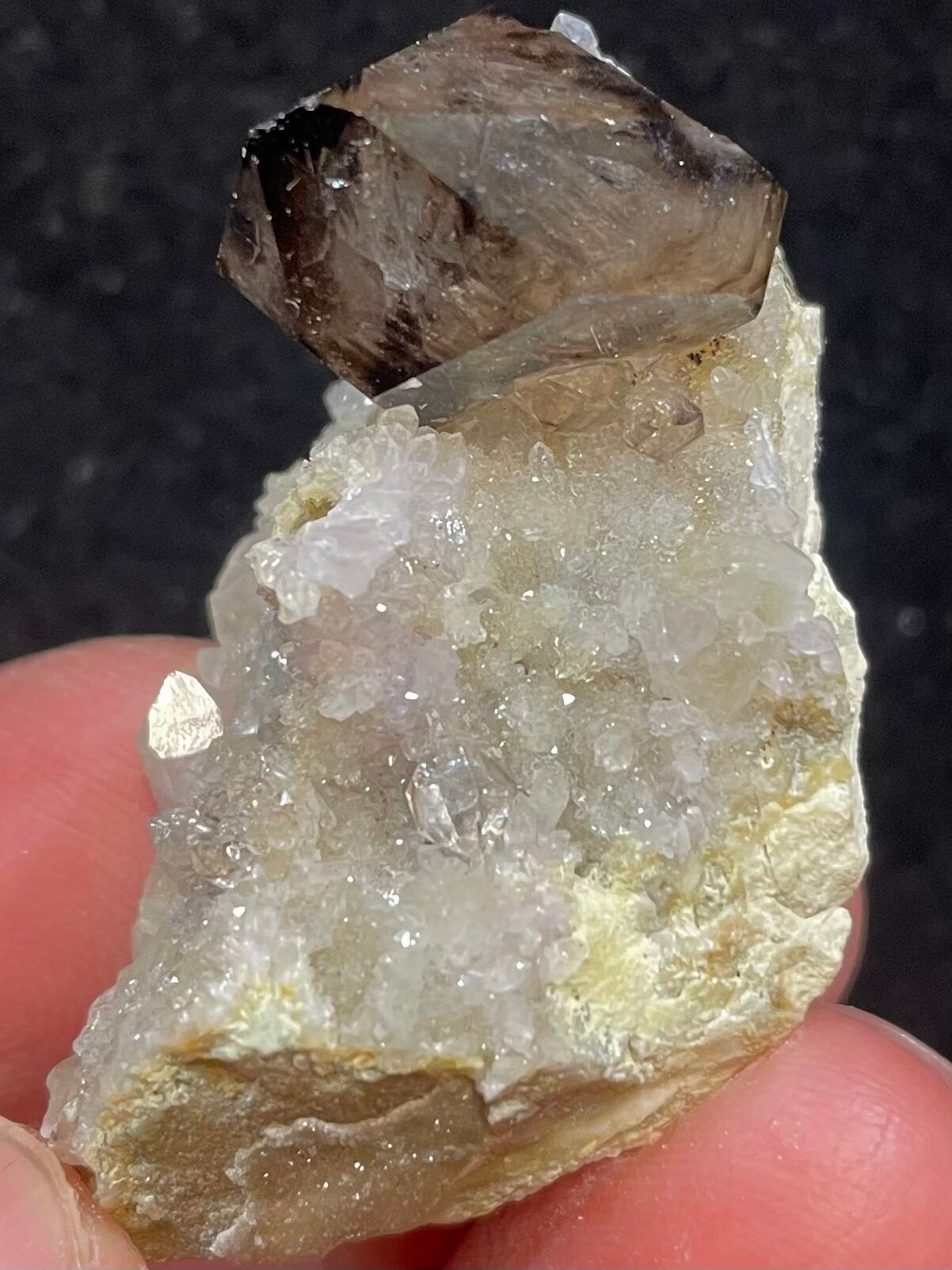 9) アボリジニー「レムリアン・ドリーム」スモーキー・ダイヤモンド母岩付き