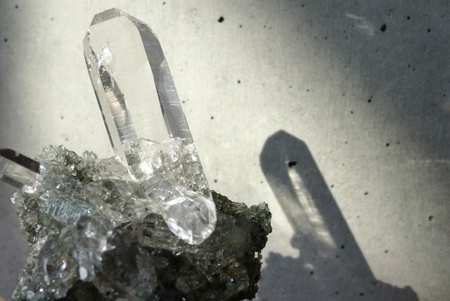 マニハール産クォーツ/クローライト/ルチル　Quartz / Chlorite /Rutile