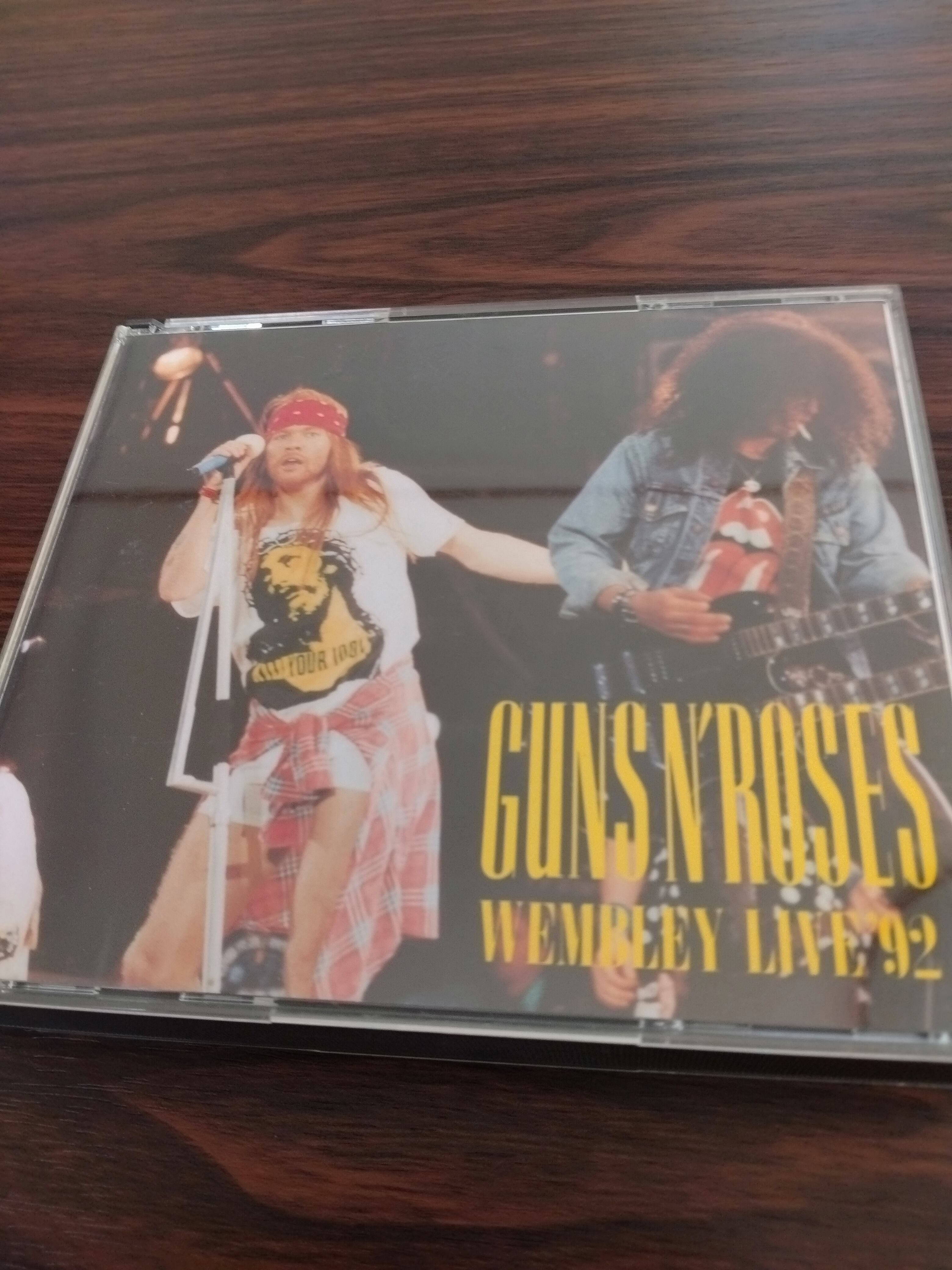 ROSES/WEMBLEY　N'　13th　CONQUEST/レコードショップコンクエスト　RECORD　JUNE　1992　STADIUM　GUNS　SHOP