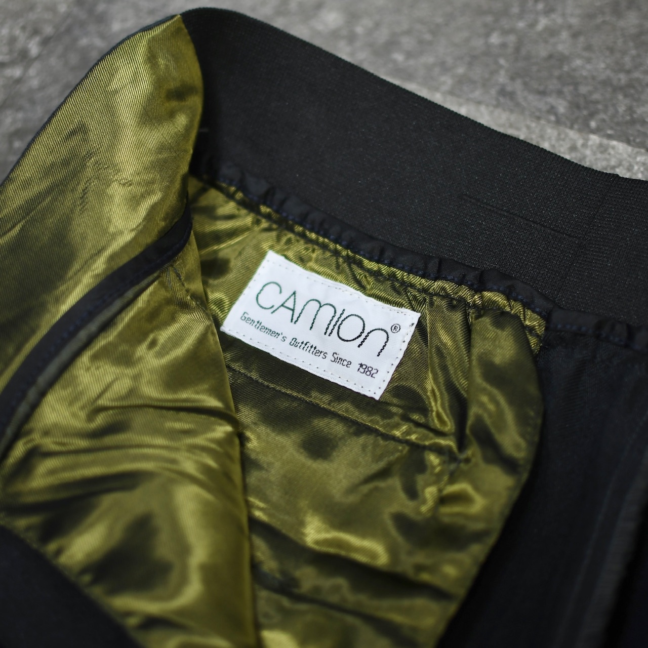 CAMLON balloon silhouette 2tuck slacks charcoal gray