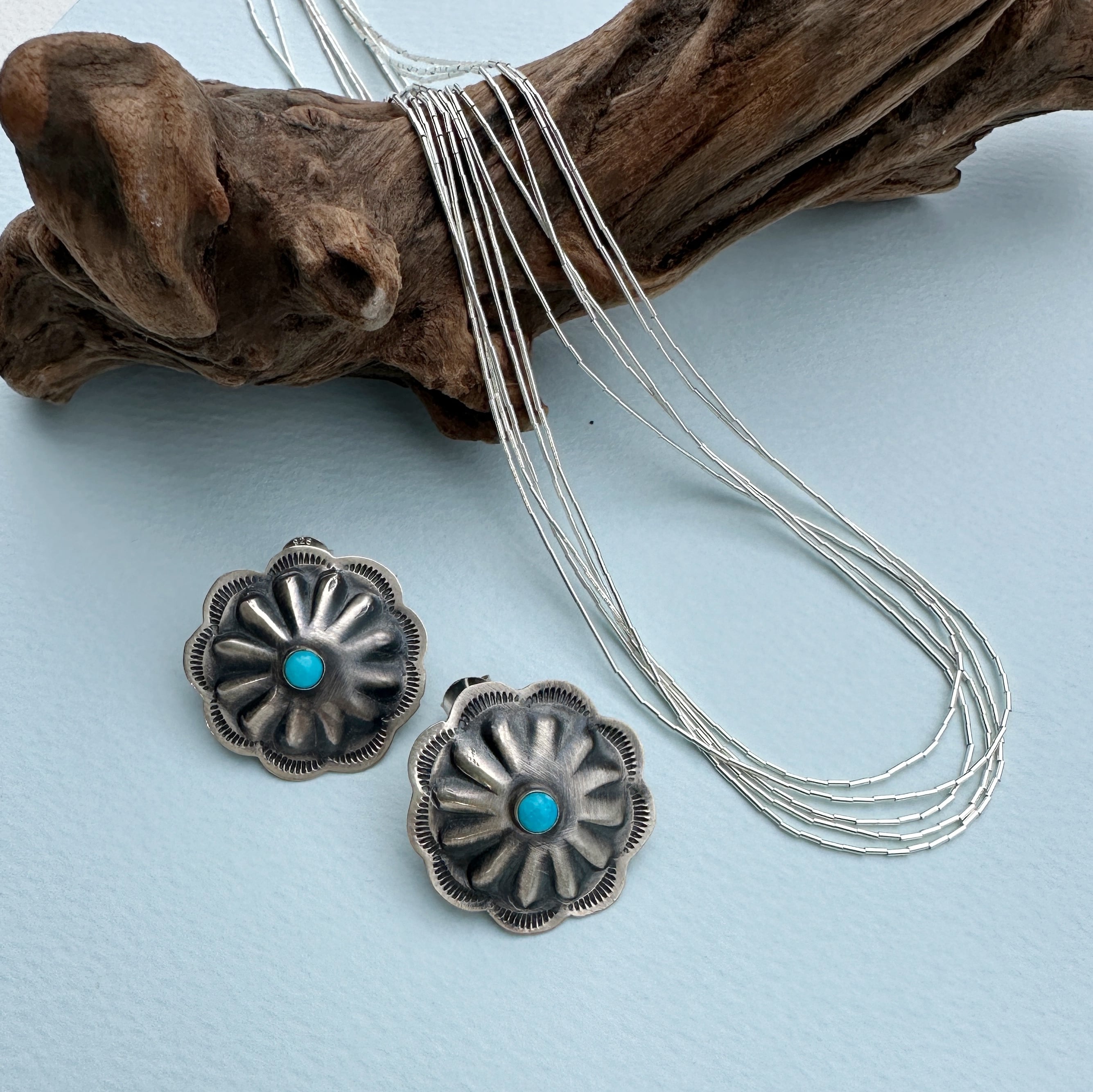 Indian Jewelry》 ターコイズ センター イン コンチョ ピアス Indian Jewelry》 ターコイズ センター イン コンチョ ピアス