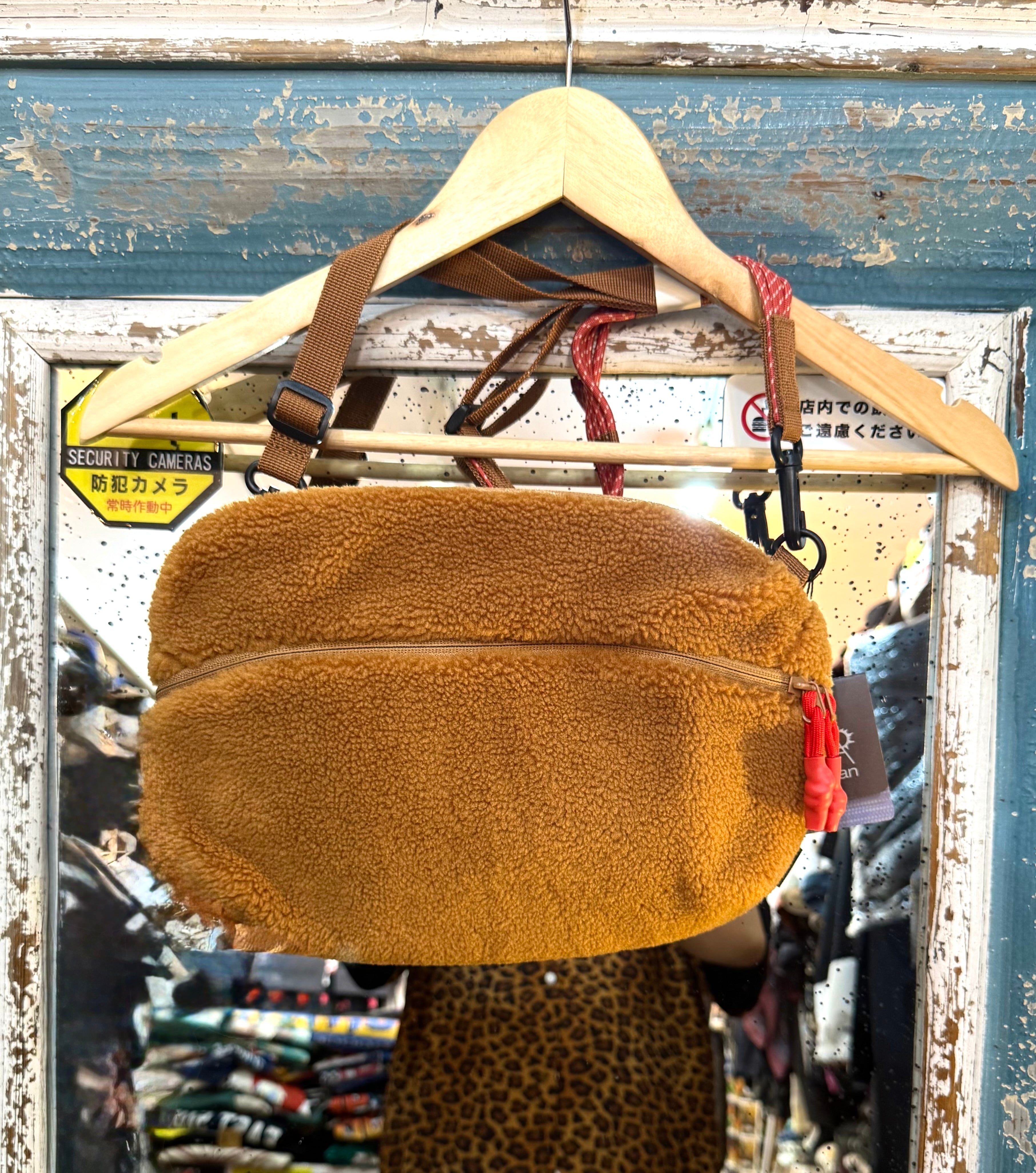 go slow caravan カニクリームコロッケ バッグ | andco