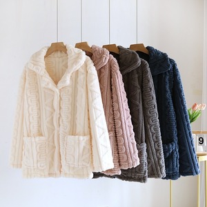 レディース ニット カーディガン 部屋着 寝巻き 羽織 前開き 長袖 もこもこ ふわふわ ふっくら ポケット 厚手 フランネル かわいい 大人可愛い きれいめ シンプル カジュアル こなれ感 ラフ とろみ感 抜け感 無地 秋 冬 ペア 男女兼用 ユニセックス ママ マタニティ カップル 10代 20代 30代 40代 デート お泊まり 休日 韓国 楽ちん 暖かい 防寒 体型カバー 普段使い モテ トレンド 流行 インスタ映え M L XL 大きいサイズ ゆったり ゆる グレー ベージュ ピンク ブルー