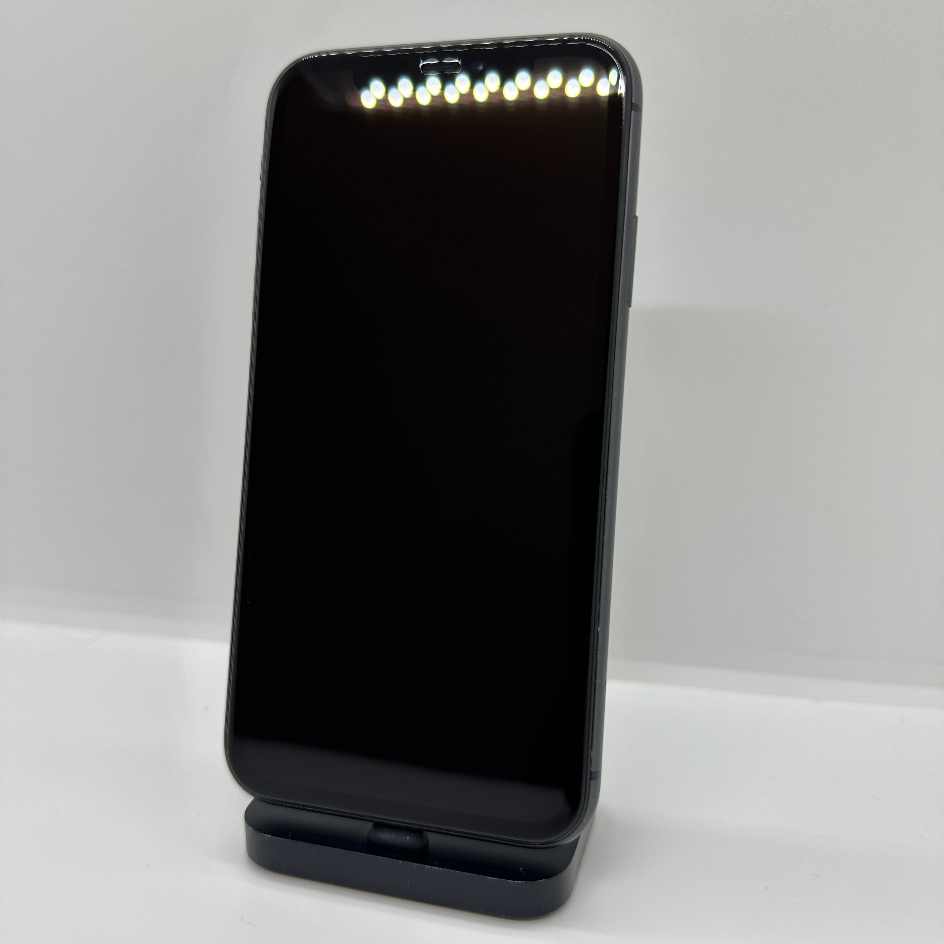 画面美品✨新品バッテリー100%✨iPhone11 256GB SIMフリー 黒 365