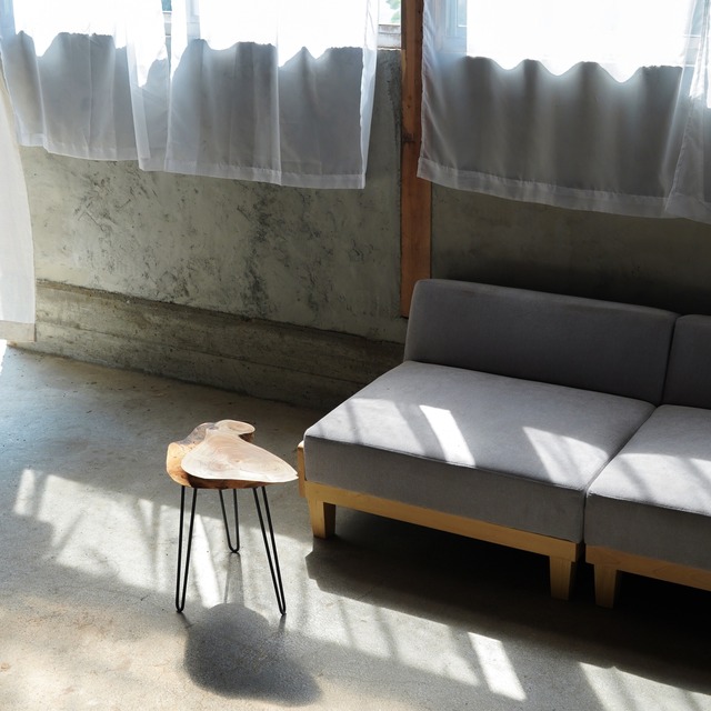 桧の輪切り一枚板 サイドテーブル （高さ・カラー変更無料）