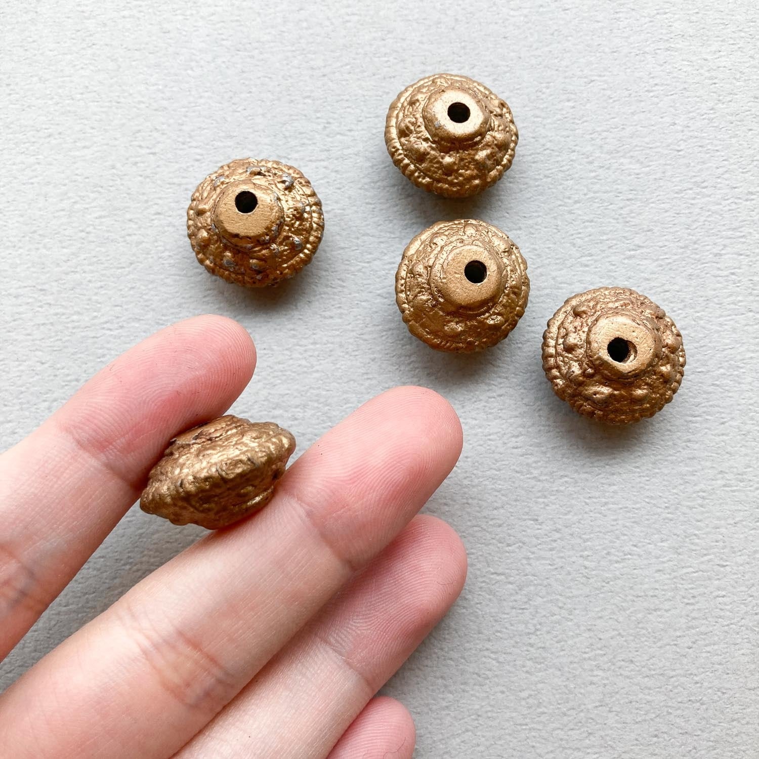 再入荷〉円盤型ジュラルミンビーズ | Dua-アクセサリーパーツショップ
