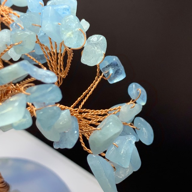 no4.水の様に見える天然石ツリー・アクアマリン