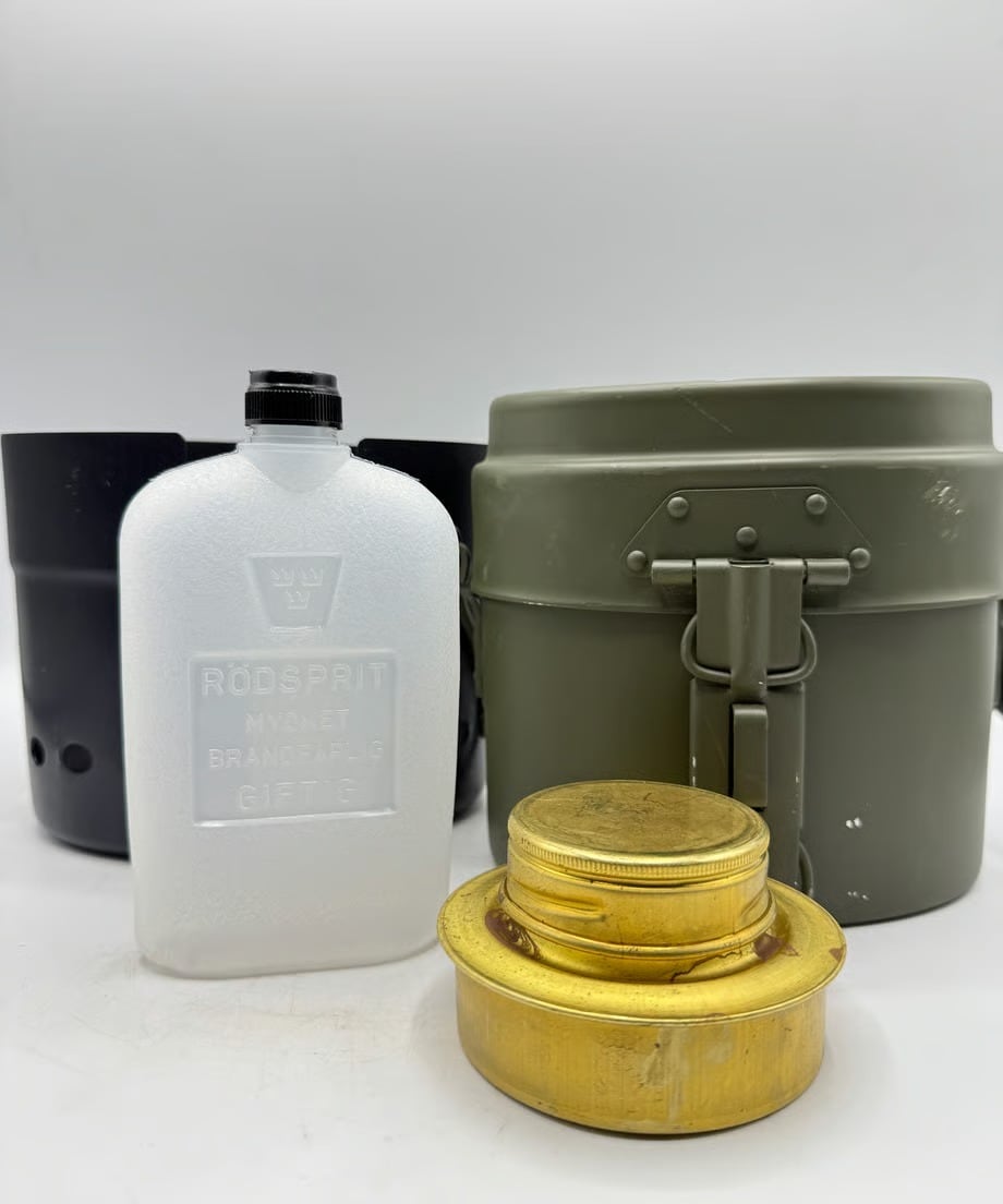 NEW OLD STOCK』オリジナルスイス軍 メスキット＆キャンティーン