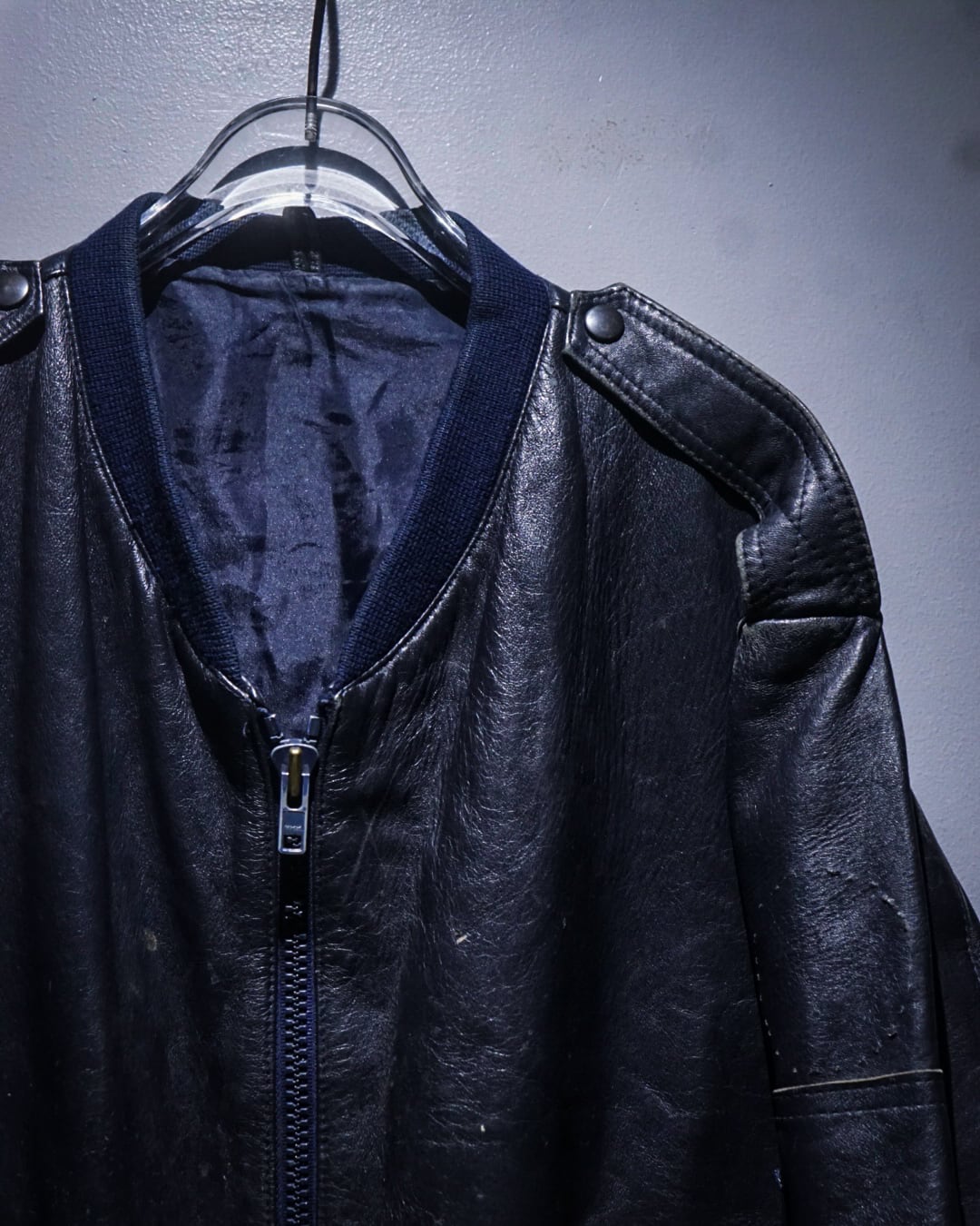 add (C) vintage】Flight Detail Vintage Navy Color Leather Jacket