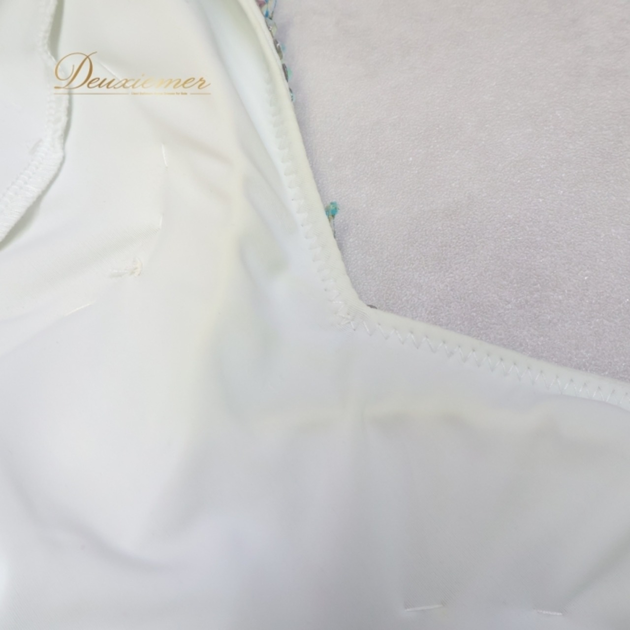 社交ダンス 衣装 スタンダードドレス ワンピース ドレス スタンダード 白 水色 フロート レース デモ 競技 ダンス パーティ 発表会 ホワイト系 ブルー系 グラデーション デザイン さわやか スカート 重ね着 エレガント イベント用 ファッション 美しい ステージ衣装 おしゃれ 競技会用