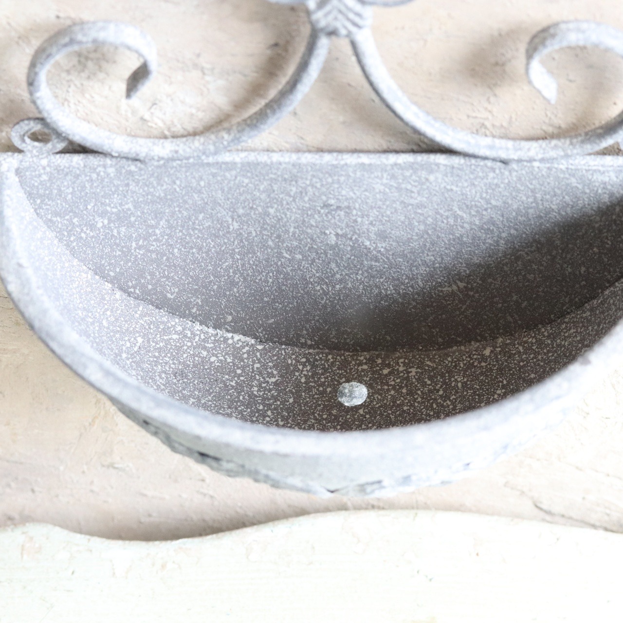 ブリキポット　タリタウォールポット　壁にかけれる　ハンギング　シャビーシック　オシャレ