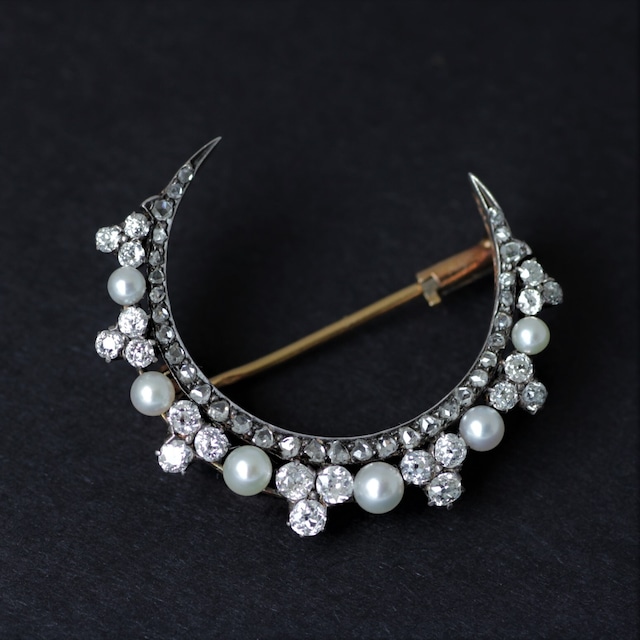 Diamond & Pearl Crescent Brooch Circa 1890-1900  ダイヤモンド＆パール　クレッシェント　ブローチ