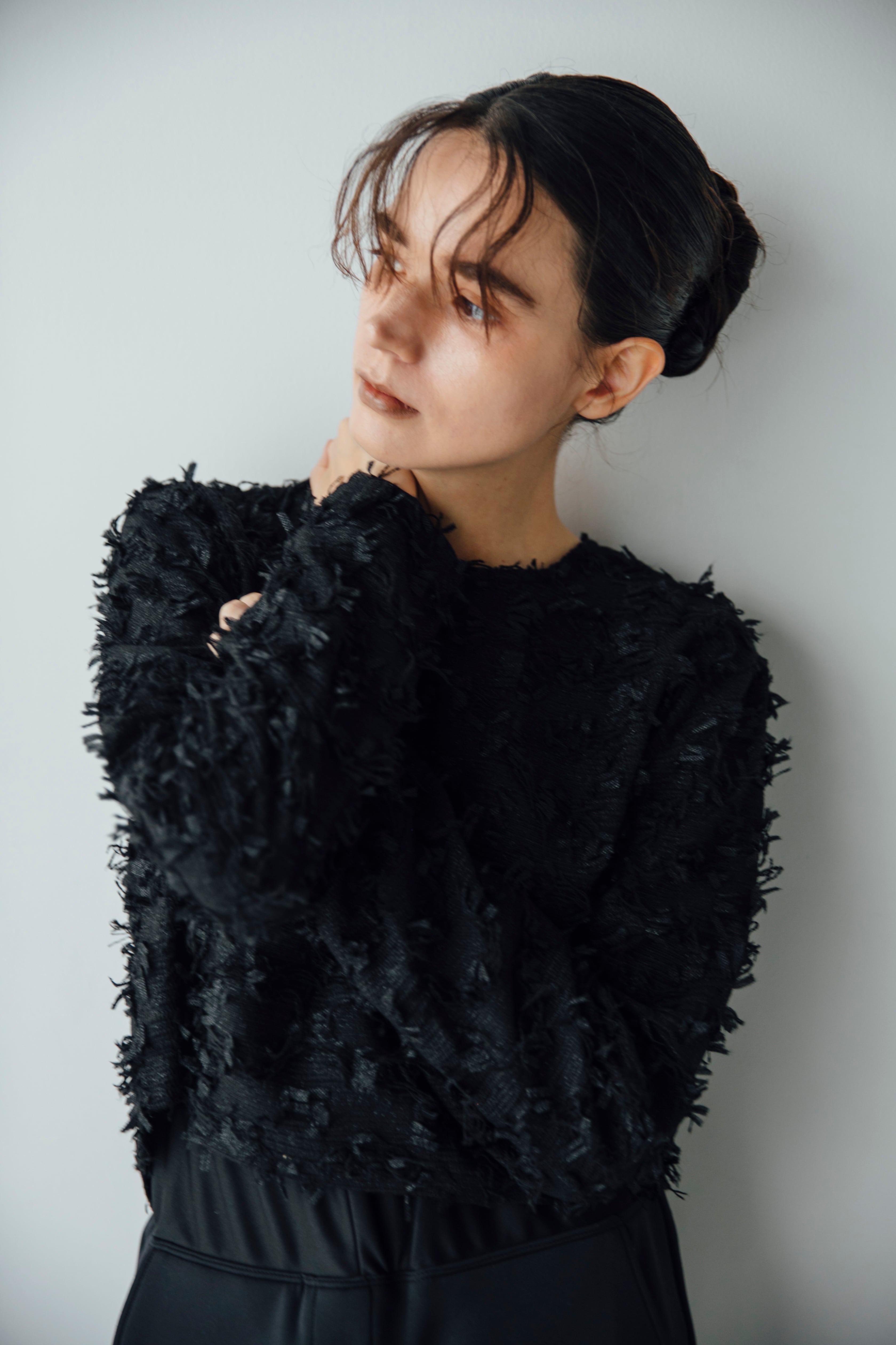即納 shaggy short pullover (black) | e L L a
