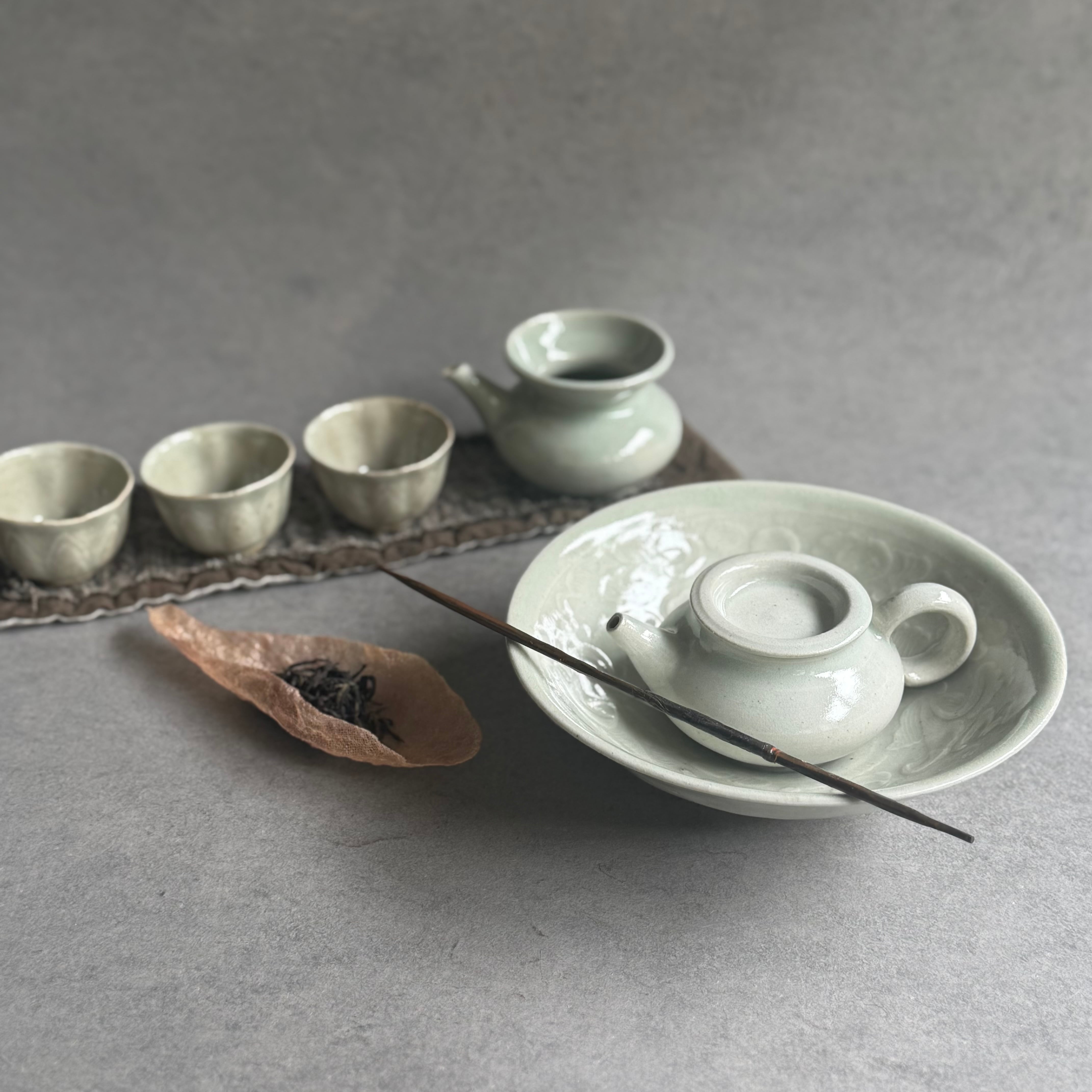 日高伸治 白磁茶壺 S | gallery 一白