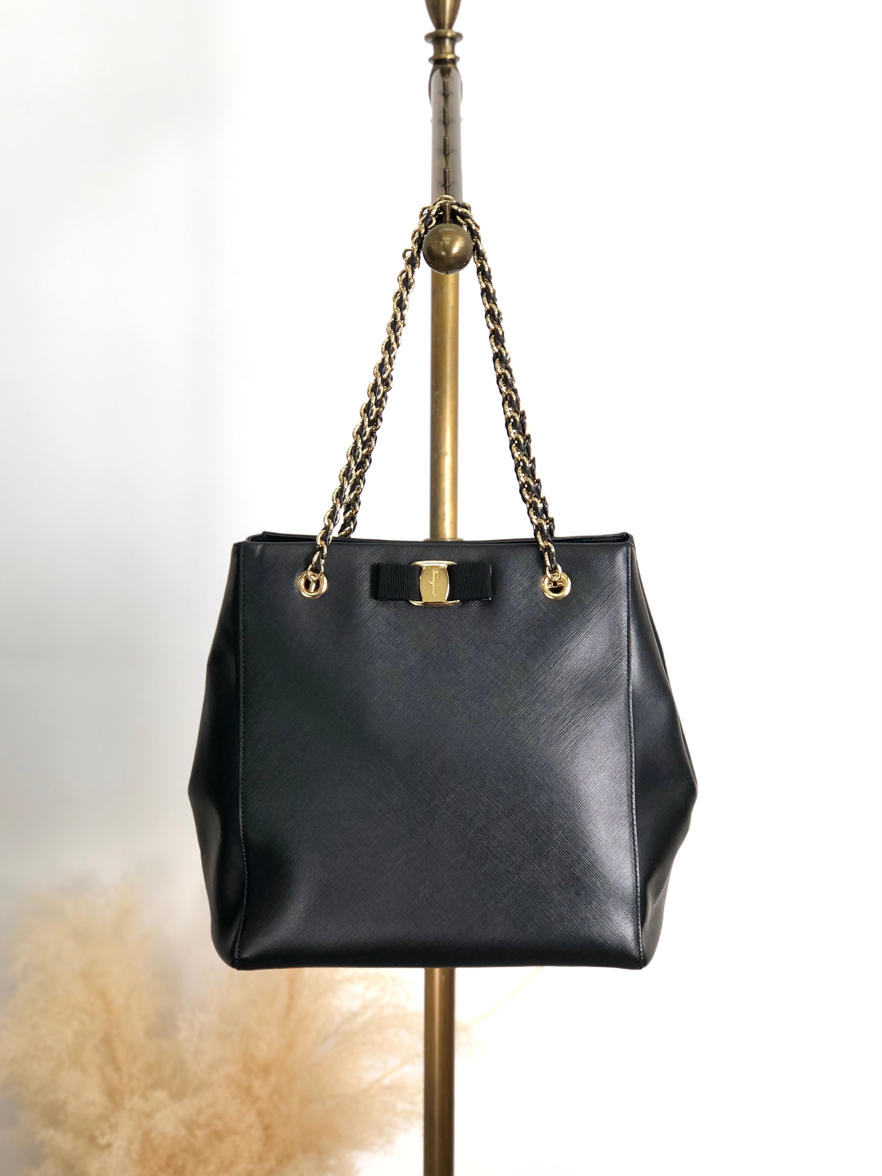 Salvatore Ferragamo サルヴァトーレ フェラガモ トートバッグ ブラック ヴァラリボン レザー チェーン vintage ヴィンテージ オールド p52xmz