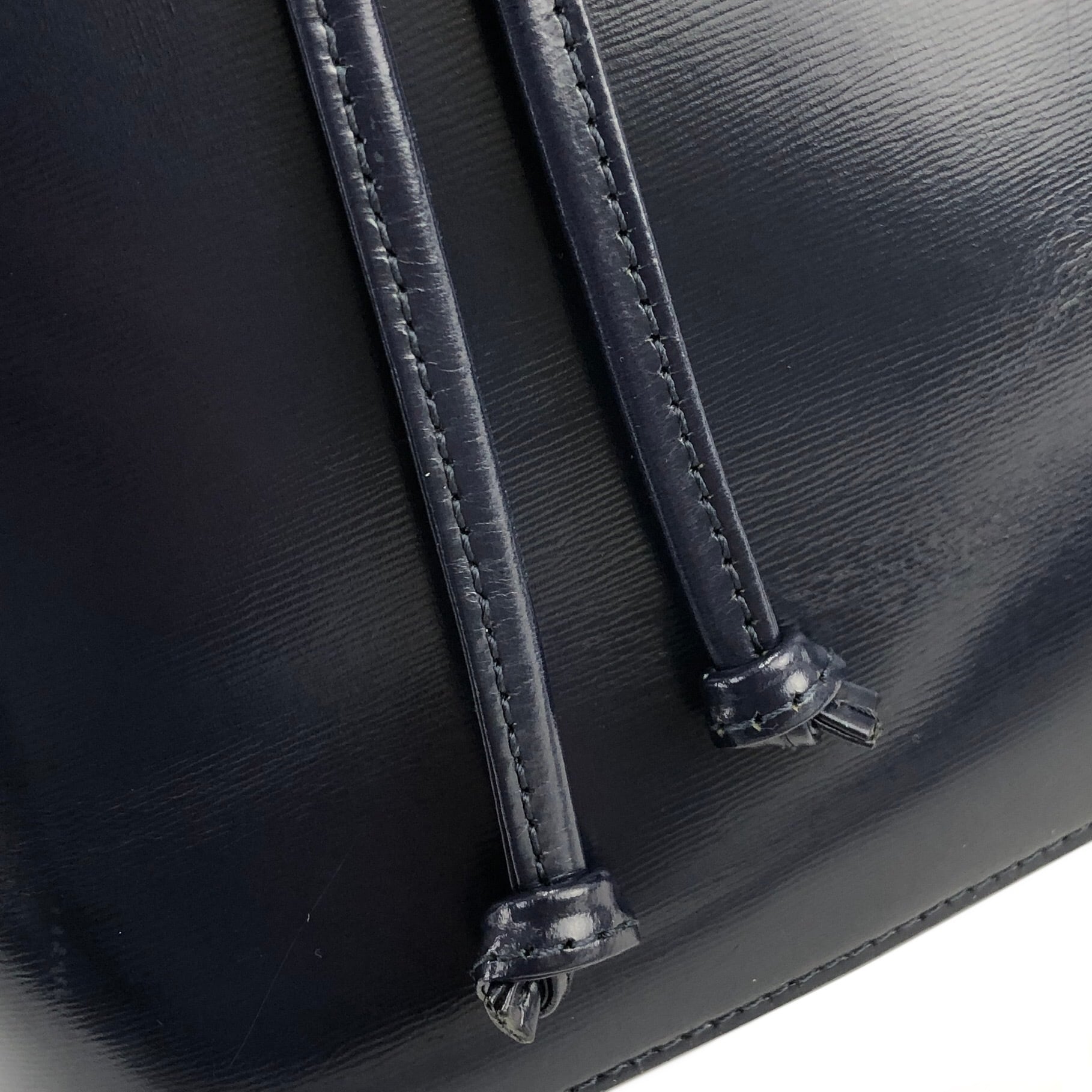 Yves Saint Laurent イヴ サンローラン YSLチャーム パテント バケツ