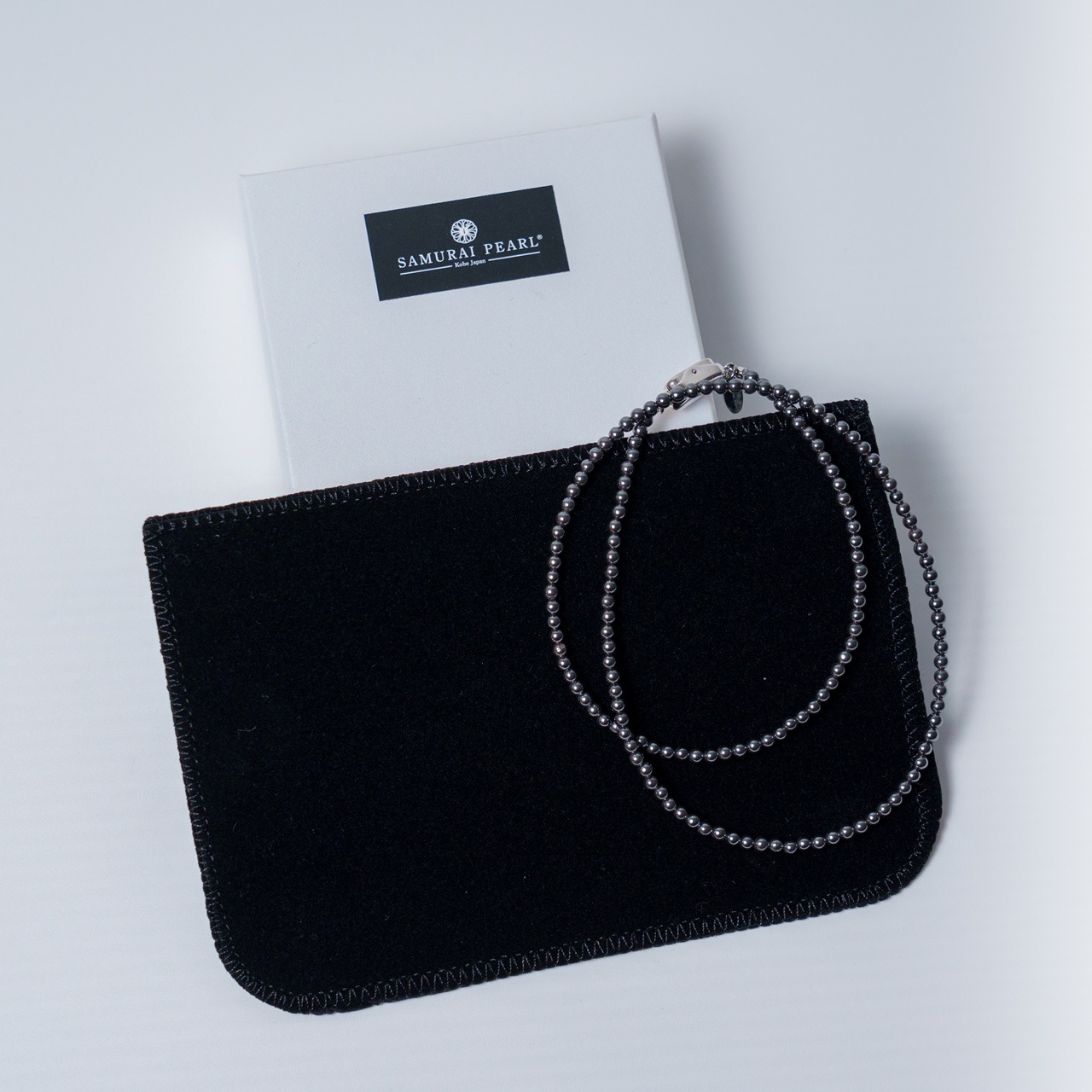 ヘマタイトネックレス