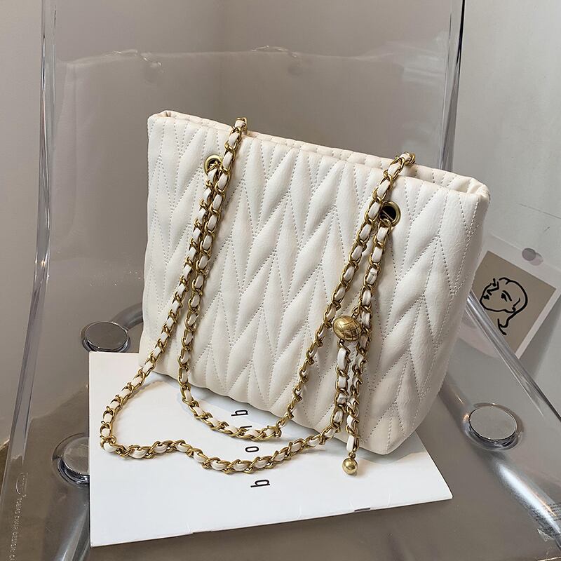 シンプルで大容量のバッグ、2020年に人気のレディースバッグ、新しい流行のファッション、チェーンショルダーバッグ、ネットセレブリティ、オールマッチトートバッグ 手作りハンドバック32086455733
