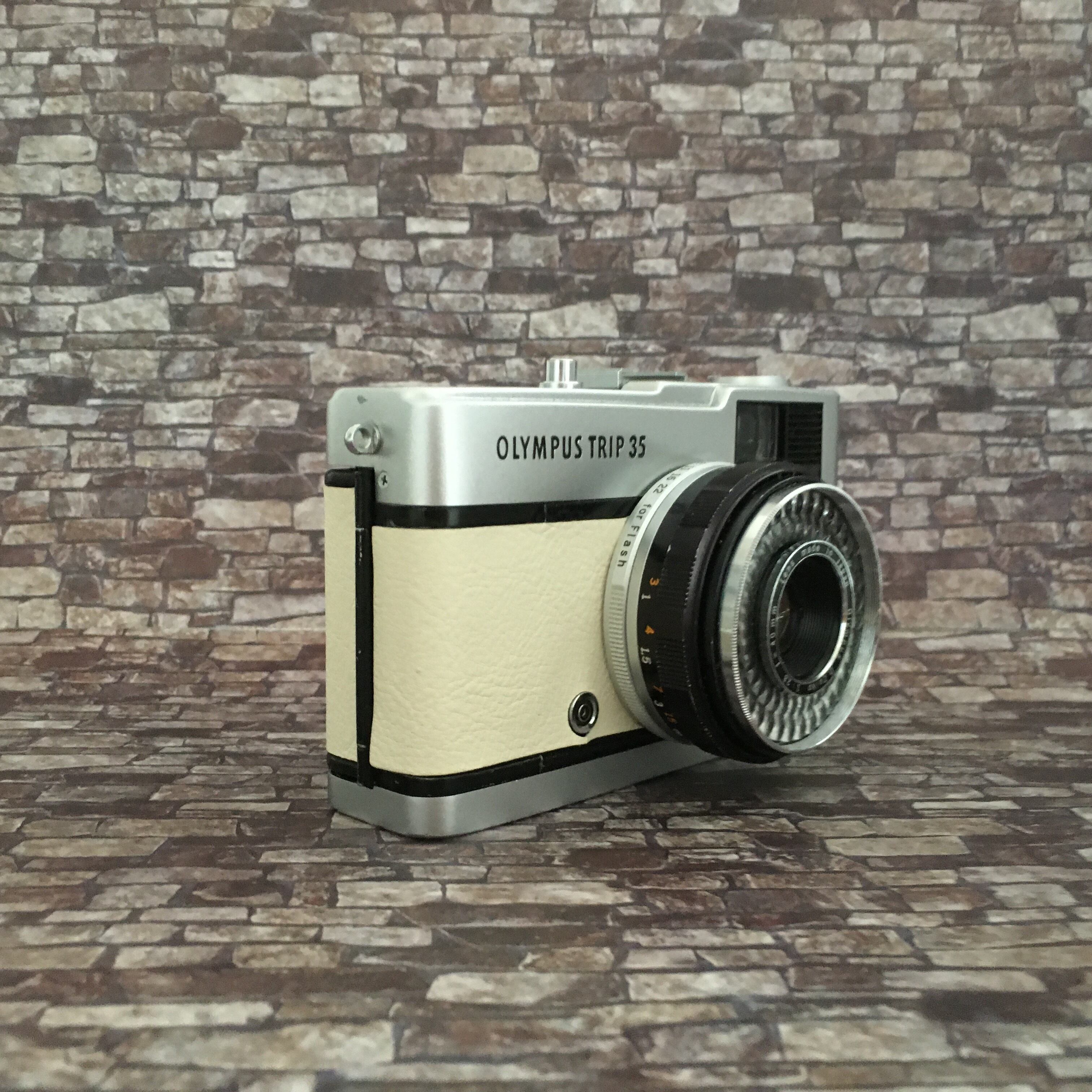 Olympus TRIP 35 整備済みフィルムカメラ｜本革ミルキーホワイト・3