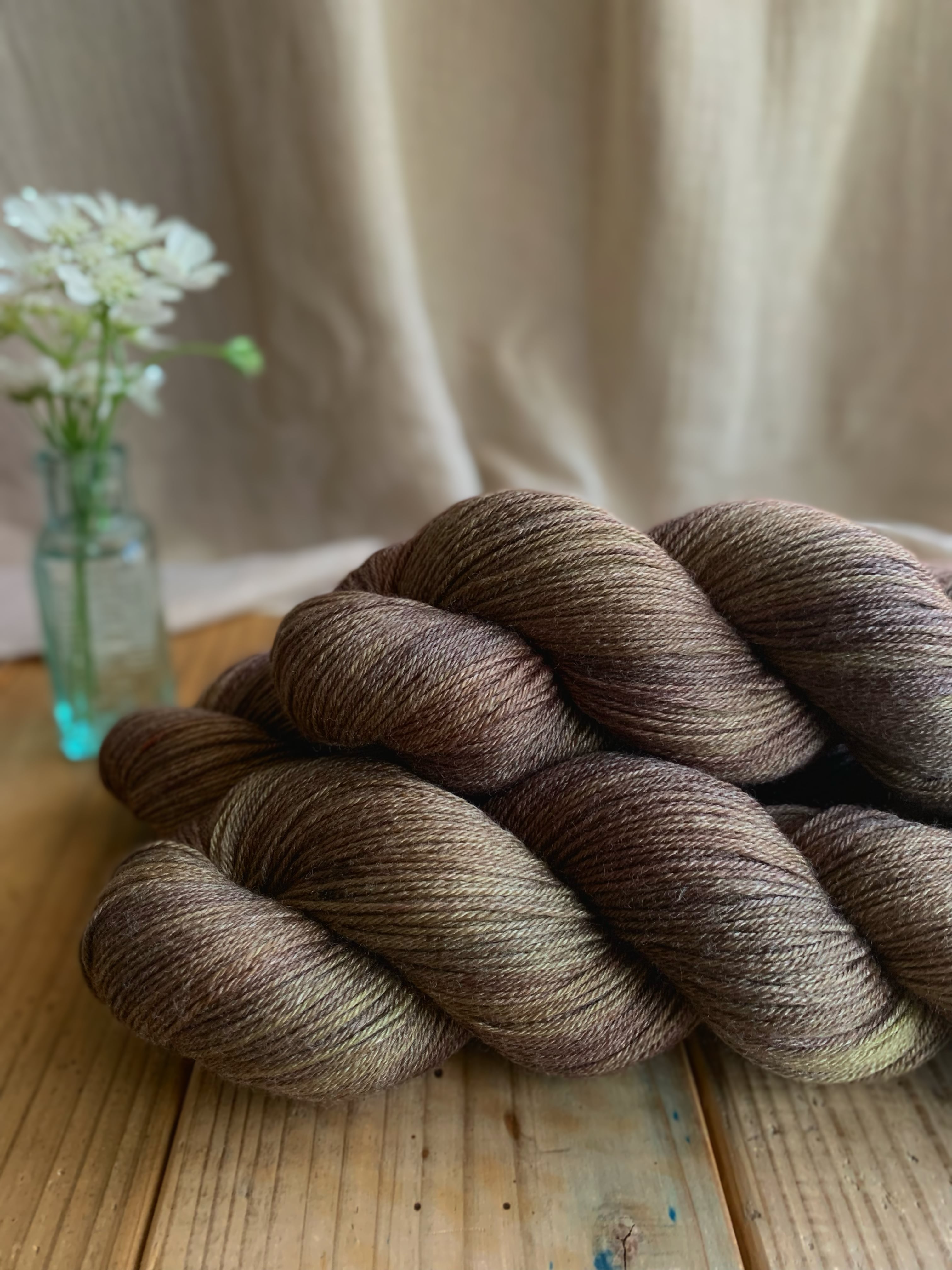 受注販売】SiLky Boo「昆虫学者の顕微鏡」手染め毛糸 | Tamayura yarn