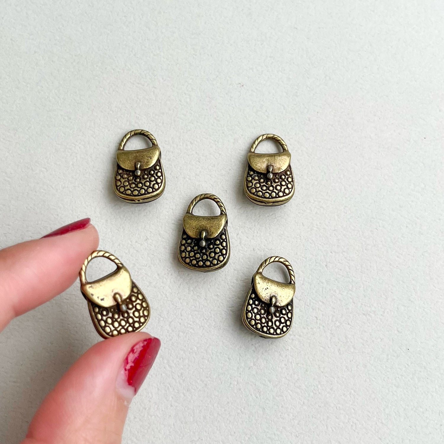 アンティーク風 デザインバッグチャーム | Dua-アクセサリーパーツショップ