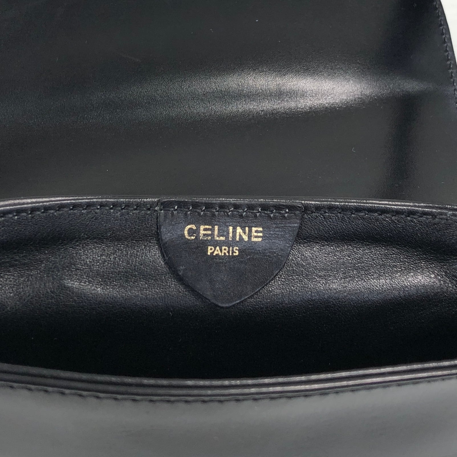 CELINE セリーヌ ショルダーバッグ ブラック ブラゾン ボタン レザー