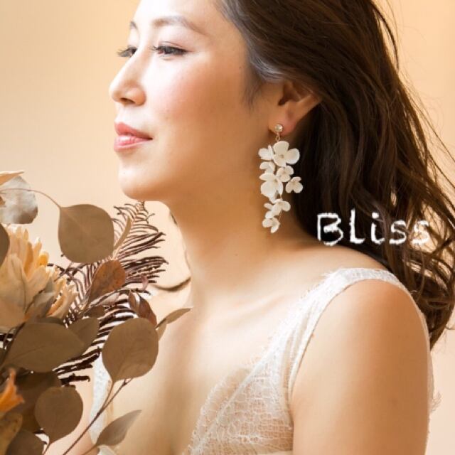 E-054 ウェディング アクセサリー 【ホワイトフラワー ロングイヤリング(or ピアスより選択】ブライダル