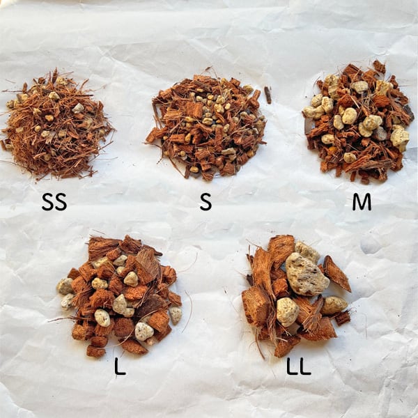 ねこチップ 2リットル ココチップ 日向土 軽石 植物が大きく育つ