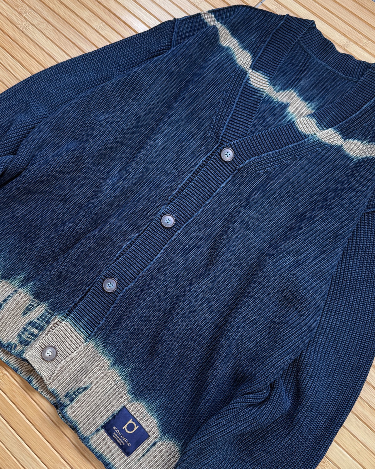 【3着限定販売 / 最短即日発送】藍染めタイダイニットカーディガン 荒川