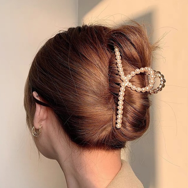 Pearl clip large hair clip