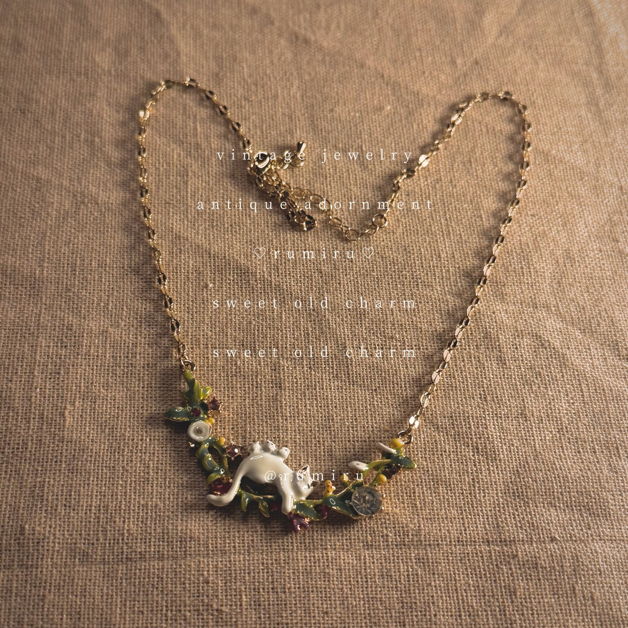 ハンドメイド レトロ 白猫と森 アンティーク ネックレス - 1