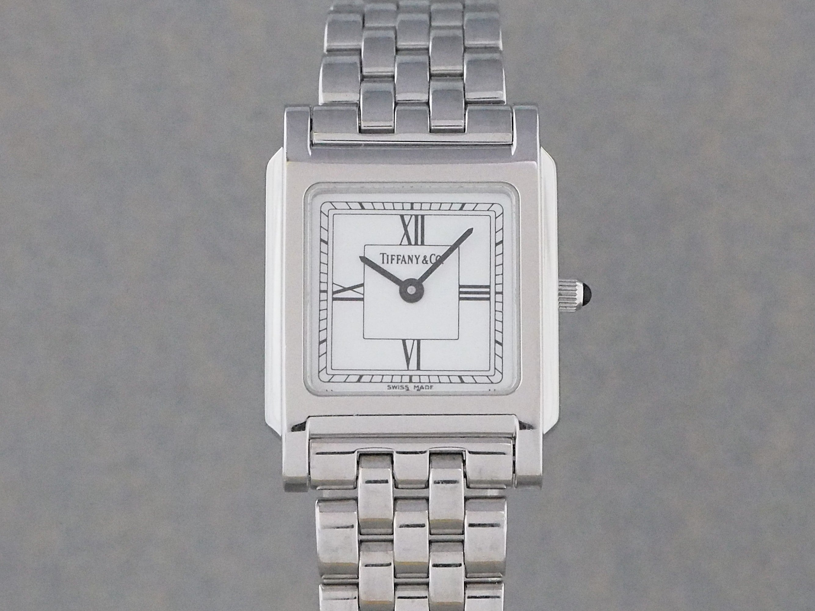 高級感漂うアンティーク時計 L o'clock