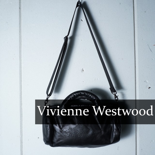 Vivienne Westwood】ヴィヴィアンウエストウッド パンチングオーブロゴ 